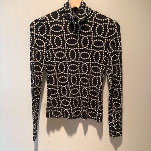 H&M patterned turtleneck shirt